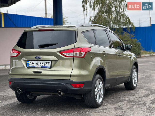 Зелений Форд Куга, об'ємом двигуна 2 л та пробігом 189 тис. км за 12999 $, фото 5 на Automoto.ua