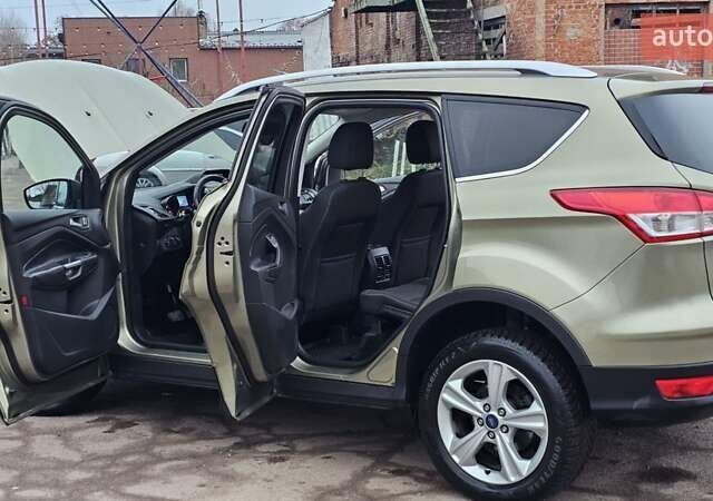 Зелений Форд Куга, об'ємом двигуна 2 л та пробігом 155 тис. км за 12500 $, фото 42 на Automoto.ua