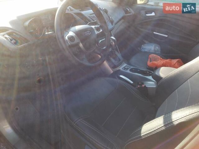 Форд Куга 2013 в Великой Александровке на Automoto.ua Зеленый Форд Куга, объемом двигателя 2 л и пробегом 190 тыс. км за 12000 $, фото 3 на Automoto.ua