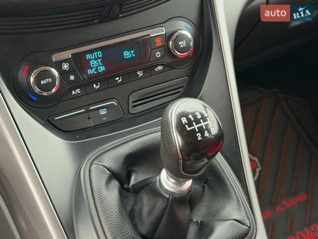 Форд Куга 2013 в Харькове на Automoto.ua Зеленый Форд Куга, объемом двигателя 2 л и пробегом 157 тыс. км за 12800 $, фото 33 на Automoto.ua