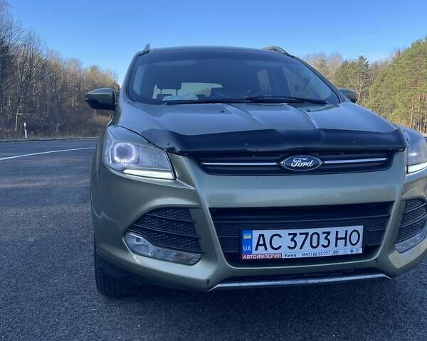 Зелений Форд Куга, об'ємом двигуна 2 л та пробігом 196 тис. км за 12000 $, фото 1 на Automoto.ua