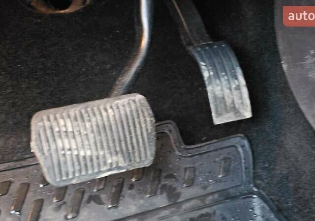 Зелений Форд Куга, об'ємом двигуна 2 л та пробігом 155 тис. км за 12500 $, фото 28 на Automoto.ua