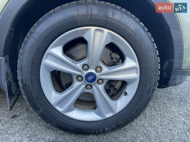 Зелений Форд Куга, об'ємом двигуна 2 л та пробігом 196 тис. км за 12000 $, фото 16 на Automoto.ua