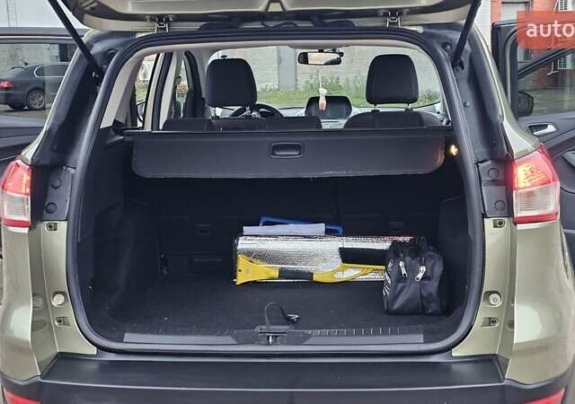 Зелений Форд Куга, об'ємом двигуна 2 л та пробігом 155 тис. км за 12500 $, фото 24 на Automoto.ua