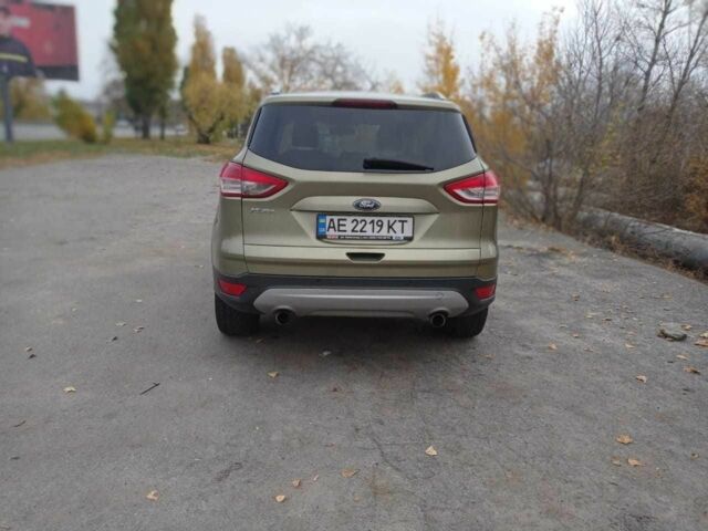 Зелений Форд Куга, об'ємом двигуна 2 л та пробігом 232 тис. км за 11700 $, фото 3 на Automoto.ua