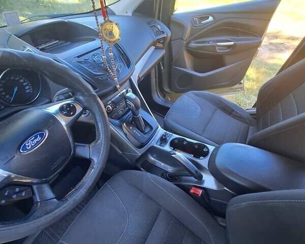 Форд Куга 2013 в Ужгороде на Automoto.ua Зеленый Форд Куга, объемом двигателя 2 л и пробегом 222 тыс. км за 11200 $, фото 13 на Automoto.ua