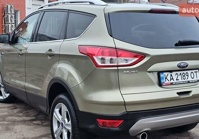 Зелений Форд Куга, об'ємом двигуна 2 л та пробігом 155 тис. км за 12500 $, фото 12 на Automoto.ua