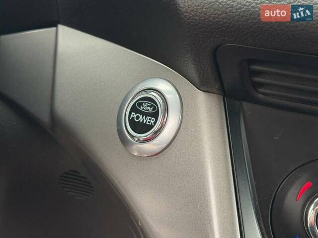 Форд Куга 2013 в Харькове на Automoto.ua Зеленый Форд Куга, объемом двигателя 2 л и пробегом 157 тыс. км за 12800 $, фото 37 на Automoto.ua