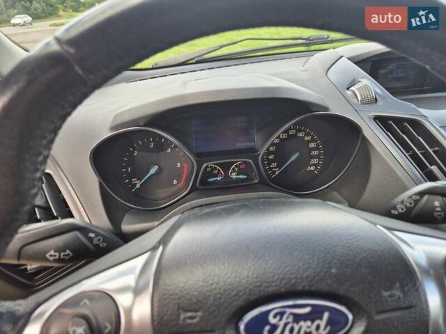 Зеленый Форд Куга, объемом двигателя 2 л и пробегом 241 тыс. км за 13500 $, фото 17 на Automoto.ua