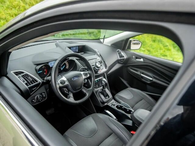 Зеленый Форд Куга, объемом двигателя 2 л и пробегом 206 тыс. км за 8100 $, фото 17 на Automoto.ua