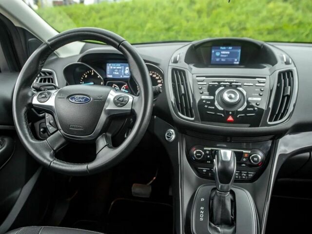 Зеленый Форд Куга, объемом двигателя 2 л и пробегом 206 тыс. км за 8100 $, фото 16 на Automoto.ua