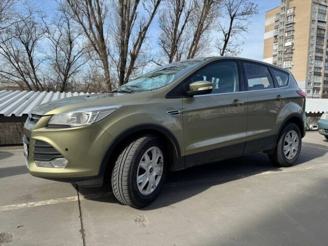 Зелений Форд Куга, об'ємом двигуна 2 л та пробігом 129 тис. км за 11999 $, фото 1 на Automoto.ua