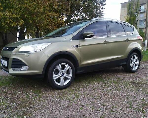 Форд Куга 2015 в Кривом Роге на Automoto.ua Зеленый Форд Куга, объемом двигателя 2 л и пробегом 167 тыс. км за 11900 $, фото 1 на Automoto.ua