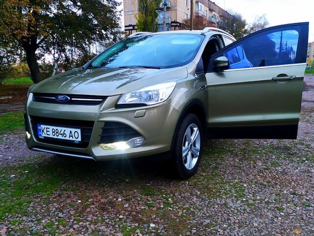Форд Куга 2015 в Кривом Роге на Automoto.ua Зеленый Форд Куга, объемом двигателя 2 л и пробегом 167 тыс. км за 11900 $, фото 10 на Automoto.ua