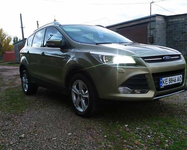 Форд Куга 2015 в Кривом Роге на Automoto.ua Зеленый Форд Куга, объемом двигателя 2 л и пробегом 167 тыс. км за 11900 $, фото 2 на Automoto.ua