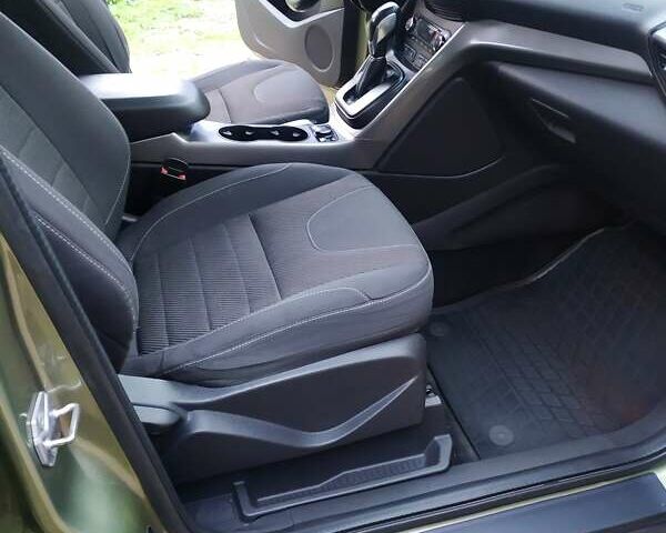 Форд Куга 2015 в Кривом Роге на Automoto.ua Зеленый Форд Куга, объемом двигателя 2 л и пробегом 167 тыс. км за 11900 $, фото 13 на Automoto.ua