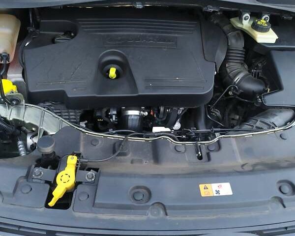 Форд Куга 2015 в Кривом Роге на Automoto.ua Зеленый Форд Куга, объемом двигателя 2 л и пробегом 167 тыс. км за 11900 $, фото 25 на Automoto.ua