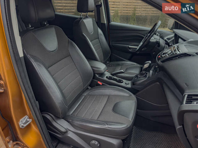 Помаранчевий Форд Куга, об'ємом двигуна 2 л та пробігом 249 тис. км за 14950 $, фото 98 на Automoto.ua