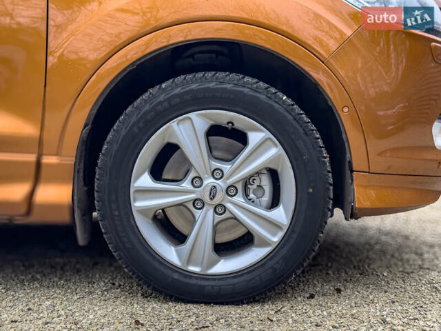 Помаранчевий Форд Куга, об'ємом двигуна 2 л та пробігом 249 тис. км за 14950 $, фото 61 на Automoto.ua
