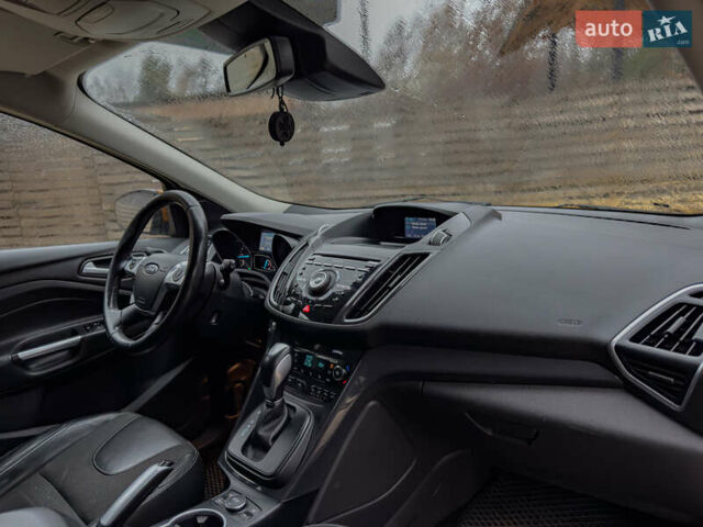 Помаранчевий Форд Куга, об'ємом двигуна 2 л та пробігом 249 тис. км за 14950 $, фото 99 на Automoto.ua