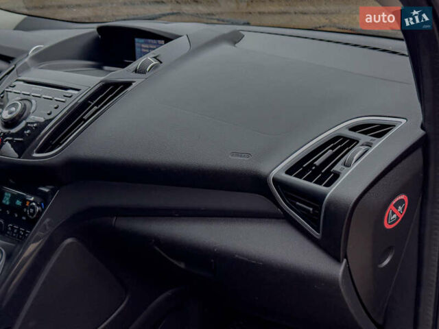 Помаранчевий Форд Куга, об'ємом двигуна 2 л та пробігом 249 тис. км за 14950 $, фото 101 на Automoto.ua