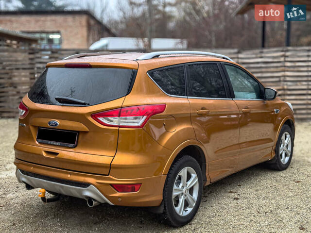 Помаранчевий Форд Куга, об'ємом двигуна 2 л та пробігом 249 тис. км за 14950 $, фото 3 на Automoto.ua
