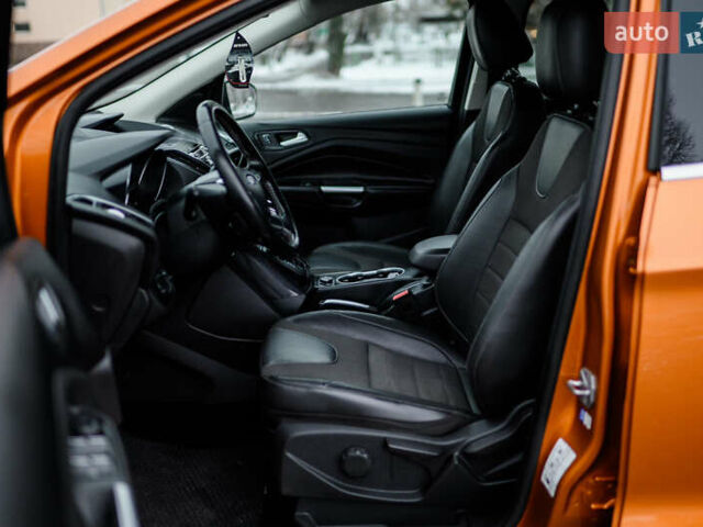 Оранжевый Форд Куга, объемом двигателя 2 л и пробегом 237 тыс. км за 14600 $, фото 31 на Automoto.ua