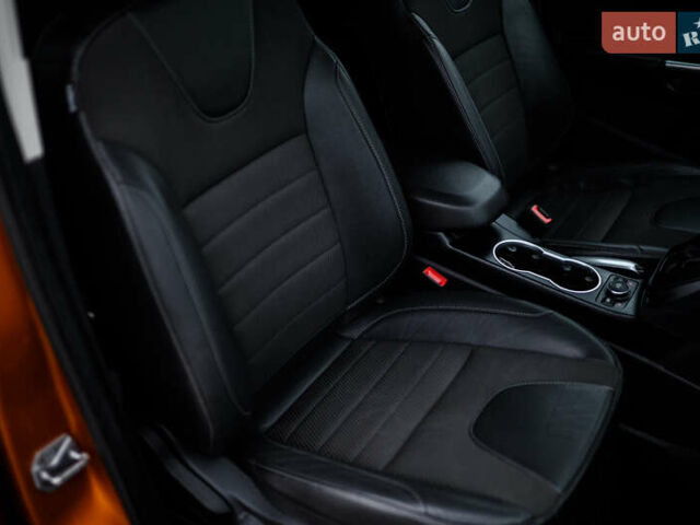 Оранжевый Форд Куга, объемом двигателя 2 л и пробегом 237 тыс. км за 14600 $, фото 37 на Automoto.ua