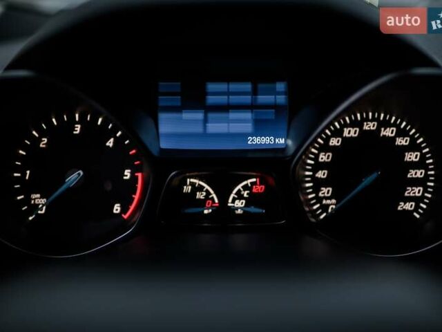 Оранжевый Форд Куга, объемом двигателя 2 л и пробегом 237 тыс. км за 14600 $, фото 34 на Automoto.ua