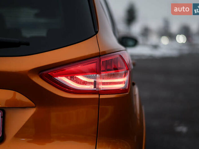 Оранжевый Форд Куга, объемом двигателя 2 л и пробегом 237 тыс. км за 14600 $, фото 25 на Automoto.ua