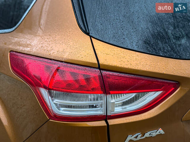 Помаранчевий Форд Куга, об'ємом двигуна 2 л та пробігом 249 тис. км за 14950 $, фото 48 на Automoto.ua