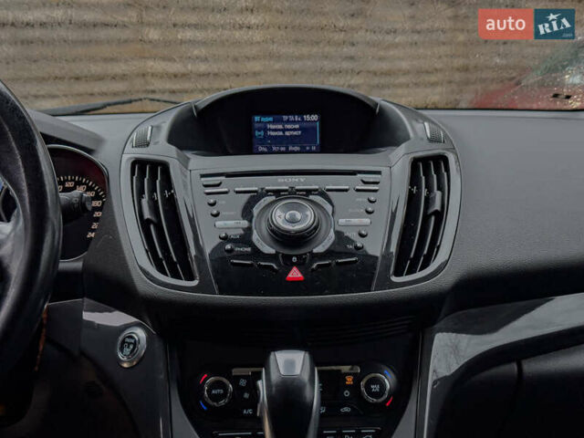 Помаранчевий Форд Куга, об'ємом двигуна 2 л та пробігом 249 тис. км за 14950 $, фото 88 на Automoto.ua