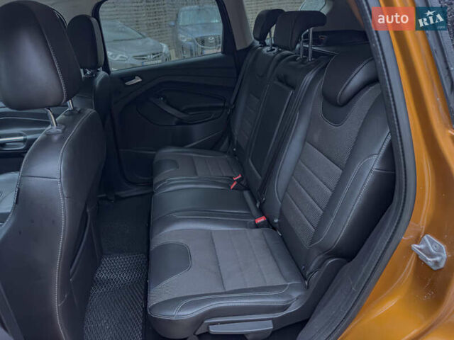 Помаранчевий Форд Куга, об'ємом двигуна 2 л та пробігом 249 тис. км за 14950 $, фото 83 на Automoto.ua