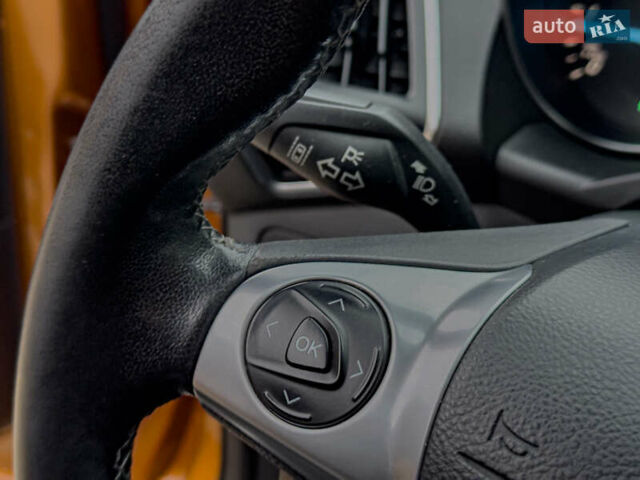 Помаранчевий Форд Куга, об'ємом двигуна 2 л та пробігом 249 тис. км за 14950 $, фото 74 на Automoto.ua