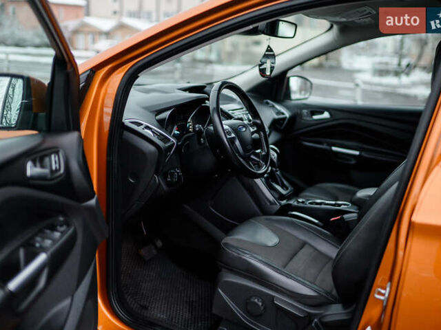 Оранжевый Форд Куга, объемом двигателя 2 л и пробегом 237 тыс. км за 14600 $, фото 30 на Automoto.ua