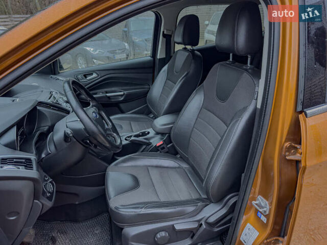 Помаранчевий Форд Куга, об'ємом двигуна 2 л та пробігом 249 тис. км за 14950 $, фото 65 на Automoto.ua