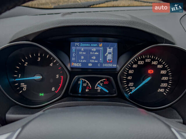 Помаранчевий Форд Куга, об'ємом двигуна 2 л та пробігом 249 тис. км за 14950 $, фото 76 на Automoto.ua