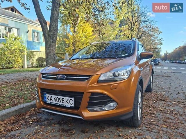 Оранжевый Форд Куга, объемом двигателя 2 л и пробегом 157 тыс. км за 16000 $, фото 3 на Automoto.ua
