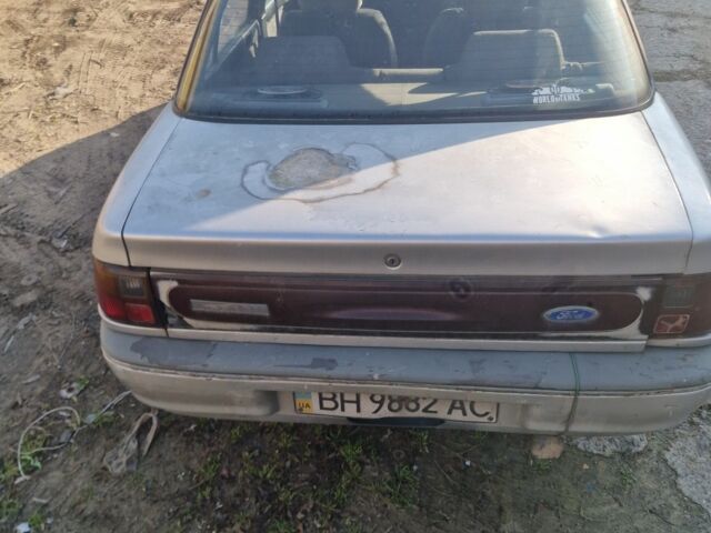 Серый Форд Лазер, объемом двигателя 0 л и пробегом 566 тыс. км за 440 $, фото 2 на Automoto.ua