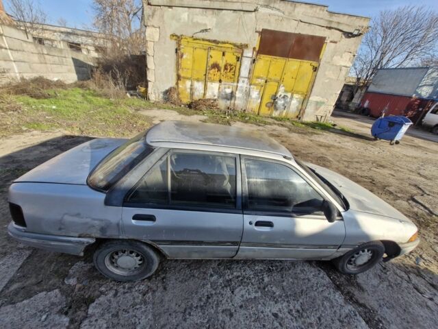 Серый Форд Лазер, объемом двигателя 0 л и пробегом 566 тыс. км за 440 $, фото 6 на Automoto.ua