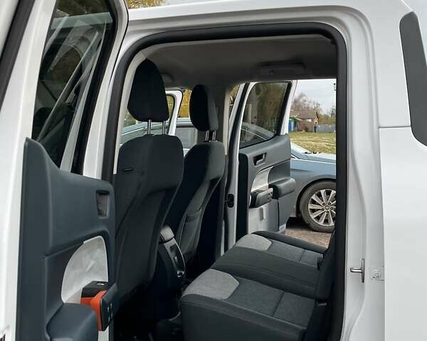 Білий Форд Маверік, об'ємом двигуна 2.49 л та пробігом 38 тис. км за 35000 $, фото 25 на Automoto.ua