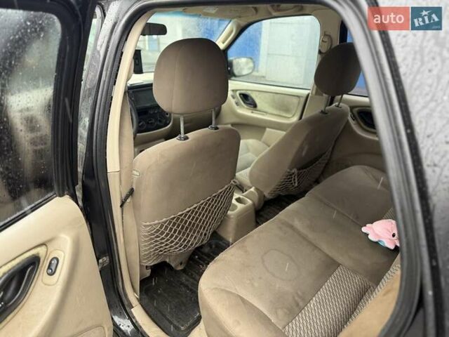 Черный Форд Маверик, объемом двигателя 2 л и пробегом 290 тыс. км за 3600 $, фото 10 на Automoto.ua