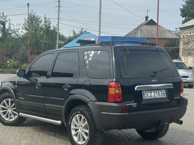 Черный Форд Маверик, объемом двигателя 3 л и пробегом 300 тыс. км за 4050 $, фото 2 на Automoto.ua