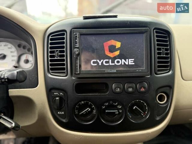 Черный Форд Маверик, объемом двигателя 2 л и пробегом 290 тыс. км за 3600 $, фото 13 на Automoto.ua