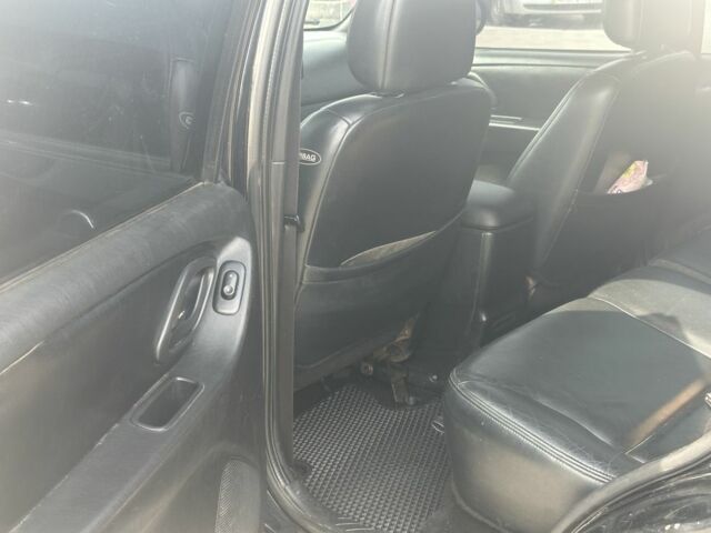 Черный Форд Маверик, объемом двигателя 3 л и пробегом 300 тыс. км за 4050 $, фото 6 на Automoto.ua