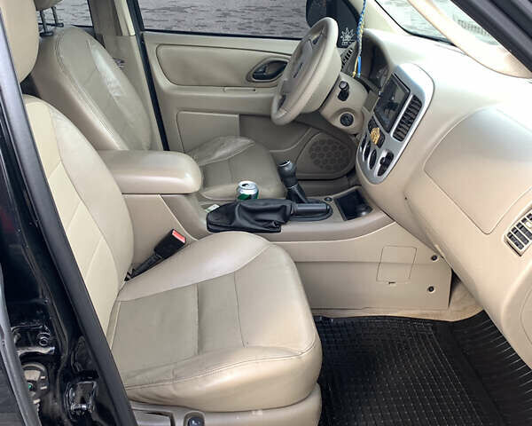 Черный Форд Маверик, объемом двигателя 2.3 л и пробегом 240 тыс. км за 6600 $, фото 8 на Automoto.ua