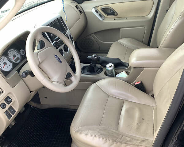 Черный Форд Маверик, объемом двигателя 2.3 л и пробегом 240 тыс. км за 6600 $, фото 7 на Automoto.ua