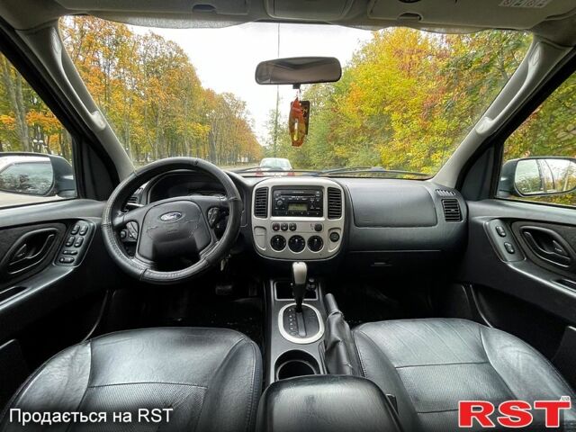 Черный Форд Маверик, объемом двигателя 3 л и пробегом 240 тыс. км за 2500 $, фото 4 на Automoto.ua