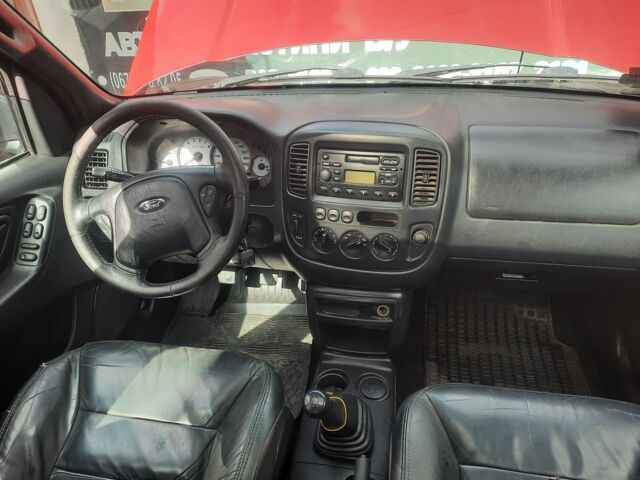 Форд Маверик 2002 в Ровно на Automoto.ua Красный Форд Маверик, объемом двигателя 2 л и пробегом 360 тыс. км за 3200 $, фото 8 на Automoto.ua