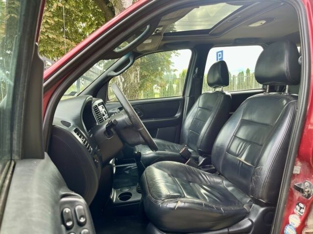 Форд Маверик 2002 в Ровно на Automoto.ua Красный Форд Маверик, объемом двигателя 2 л и пробегом 360 тыс. км за 3200 $, фото 6 на Automoto.ua